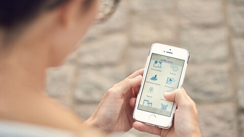 Handy mit Radroutenplaner