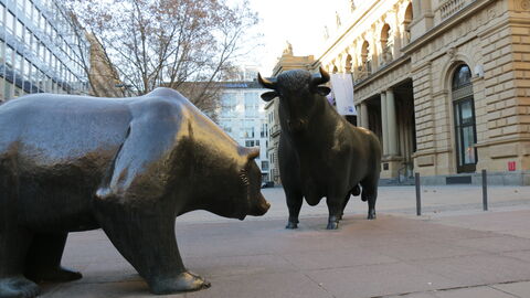Bulle und Bär an der Frankfurter Börse Bulle und Bär an der Frankfurter Börse