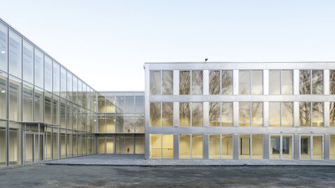 Schulgebäude der Europäischen Schule in Frankfurt