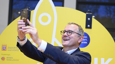 Mann beim Hessischen Innovationskongress 2019