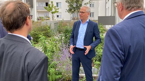 Hessischer Wirtschafts- und Wohnungsbauminister Tarek Al-Wazir bei der Sommertour 2021