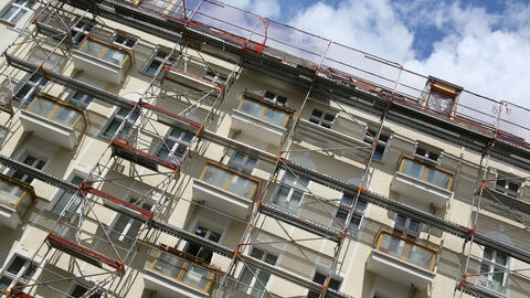 Baugerüst vor einem Gebäude