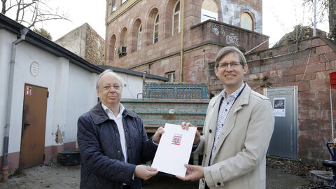 Staatssekretär Jens Deutschendorf übergibt GFB-Zukunftspreis