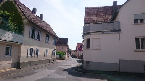 Vorher: Lange Straße in Oberursel ohne Fahrradstreifen