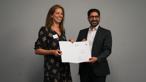 Unternehmerin des Jahres Christina Kraus Unternehmerin des Jahres Christina Kraus und Wirtschaftsminister Kaweh Mansoori